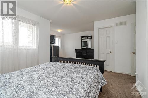 183 Markland Crescent, Ottawa, ON - Indoor Photo Showing Bedroom