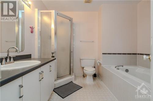 183 Markland Crescent, Ottawa, ON - Indoor Photo Showing Bathroom