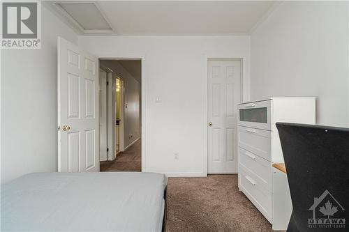 183 Markland Crescent, Ottawa, ON - Indoor Photo Showing Bedroom