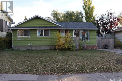 353 25Th Street W, Prince Albert, SK - Outdoor