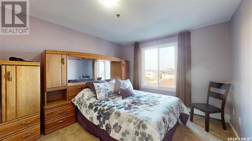 305 E 1300 Stockton Street N, Regina, SK - Indoor Photo Showing Bedroom