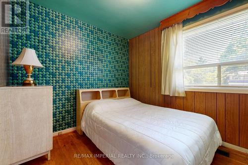 391 Crosby Avenue, Richmond Hill, ON - Indoor Photo Showing Bedroom