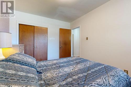 391 Crosby Avenue, Richmond Hill, ON - Indoor Photo Showing Bedroom