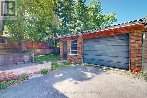 391 Crosby Avenue, Richmond Hill, ON - Outdoor