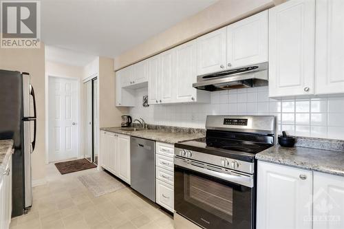 794 St Andre Drive Unit#62B, Ottawa, ON - Indoor Photo Showing Kitchen With Stainless Steel Kitchen