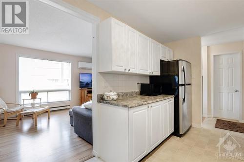 794 St Andre Drive Unit#62B, Ottawa, ON - Indoor Photo Showing Kitchen