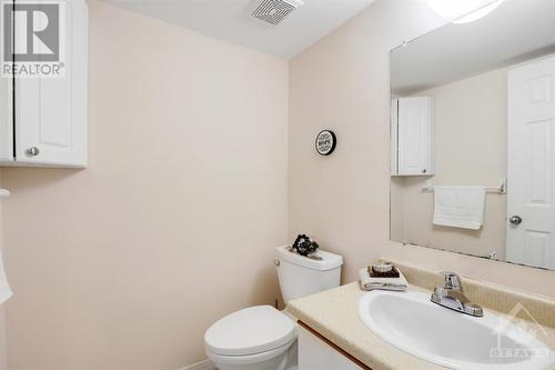 794 St Andre Drive Unit#62B, Ottawa, ON - Indoor Photo Showing Bathroom