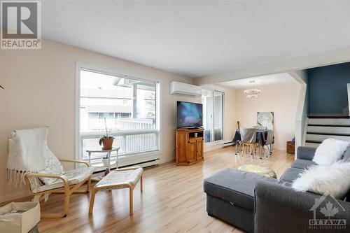 794 St Andre Drive Unit#62B, Ottawa, ON - Indoor Photo Showing Living Room