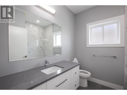 154 Williams Street, Kamloops, BC - Indoor Photo Showing Bathroom