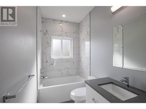 154 Williams Street, Kamloops, BC - Indoor Photo Showing Bathroom