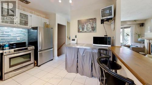 403 Alper Street, Richmond Hill (Crosby), ON - Indoor Photo Showing Kitchen