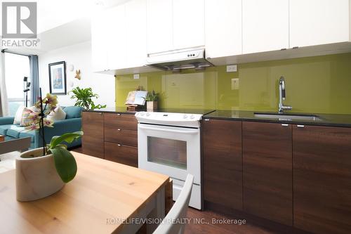 2802 - 121 Mcmahon Drive, Toronto, ON - Indoor Photo Showing Kitchen