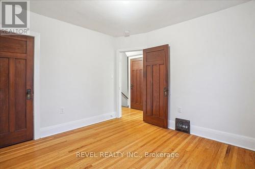 16 Senator Avenue, Hamilton, ON - Indoor Photo Showing Other Room