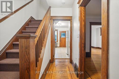 16 Senator Avenue, Hamilton, ON - Indoor Photo Showing Other Room