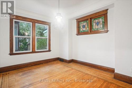 16 Senator Avenue, Hamilton, ON - Indoor Photo Showing Other Room