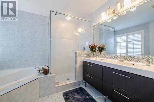 697 Auger Terrace, Milton, ON - Indoor Photo Showing Bathroom