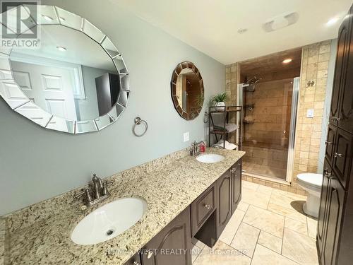 105 Kings Forest Drive, Hamilton, ON - Indoor Photo Showing Bathroom