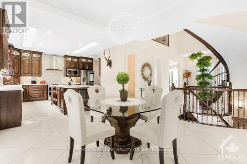 699 Ballycastle Crescent, Ottawa, ON - Indoor Photo Showing Dining Room