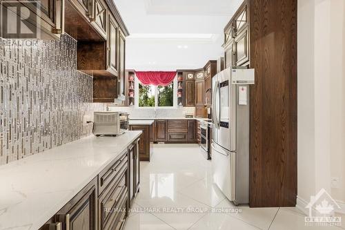 699 Ballycastle Crescent, Ottawa, ON - Indoor Photo Showing Kitchen