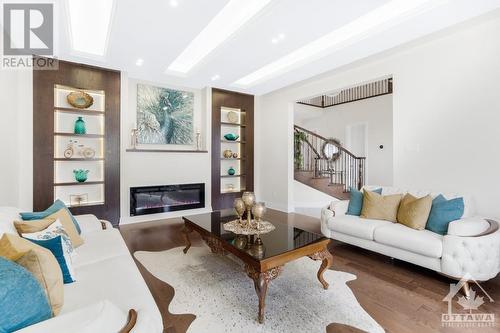 699 Ballycastle Crescent, Ottawa, ON - Indoor Photo Showing Living Room With Fireplace