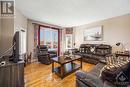 615 County Rd 9 Road, Alfred & Plantagenet, ON  - Indoor Photo Showing Living Room 