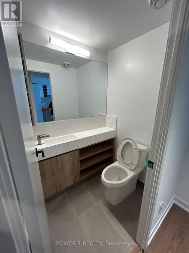 4608 - 319 Jarvis Street, Toronto, ON - Indoor Photo Showing Bathroom