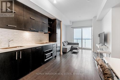 Lph 03 - 65 St Mary Street, Toronto, ON - Indoor Photo Showing Kitchen