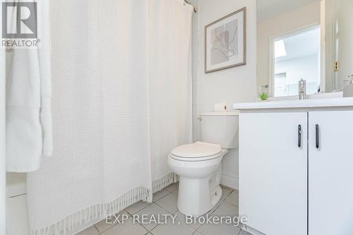 59 Columbine Ave, Toronto, ON - Indoor Photo Showing Bathroom