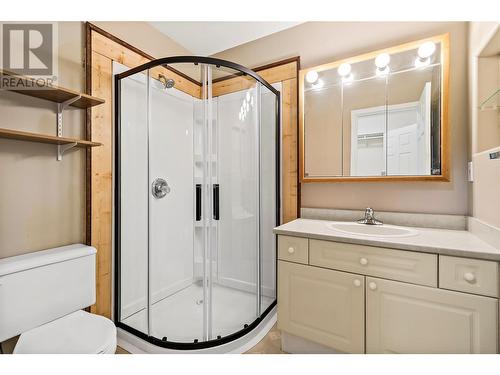 780 10 Street Sw Unit# 16, Salmon Arm, BC - Indoor Photo Showing Bathroom