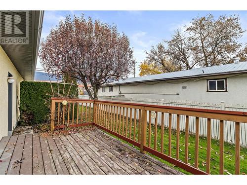 780 10 Street Sw Unit# 16, Salmon Arm, BC - Outdoor