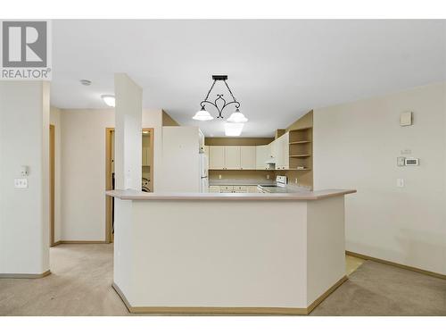 780 10 Street Sw Unit# 16, Salmon Arm, BC - Indoor Photo Showing Kitchen