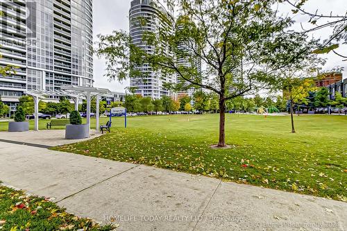 1323 - 275 Village Green Square, Toronto, ON - Outdoor