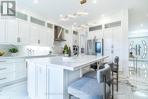 7655 Redstone Road, Mississauga, ON - Indoor Photo Showing Kitchen With Upgraded Kitchen