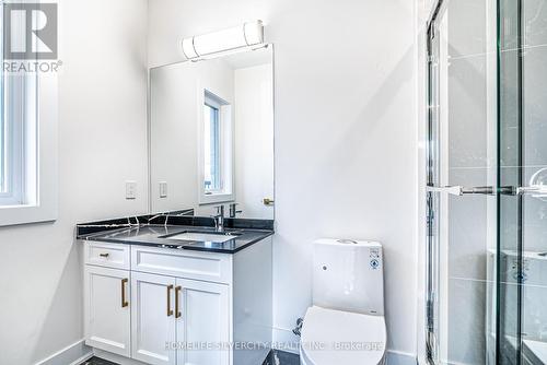 7655 Redstone Road, Mississauga, ON - Indoor Photo Showing Bathroom