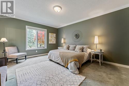 205 Greenbriar Road, Hamilton, ON - Indoor Photo Showing Bedroom