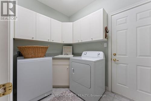 205 Greenbriar Road, Hamilton, ON - Indoor Photo Showing Laundry Room