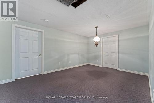 205 Greenbriar Road, Hamilton, ON - Indoor Photo Showing Other Room