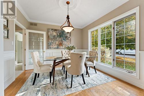 205 Greenbriar Road, Hamilton, ON - Indoor Photo Showing Dining Room