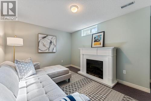 205 Greenbriar Road, Hamilton, ON - Indoor Photo Showing Living Room With Fireplace