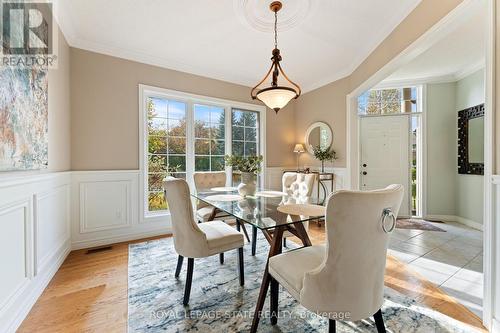 205 Greenbriar Road, Hamilton, ON - Indoor Photo Showing Dining Room