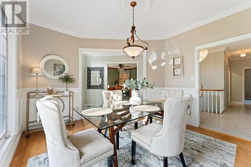 205 Greenbriar Road, Hamilton, ON - Indoor Photo Showing Dining Room