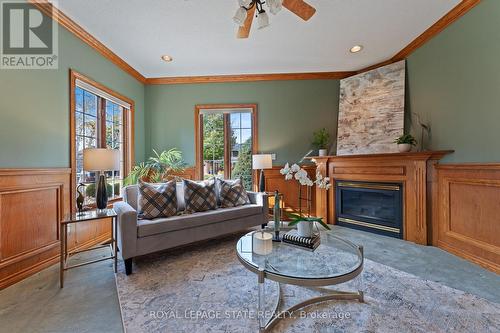 205 Greenbriar Road, Hamilton, ON - Indoor Photo Showing Living Room With Fireplace