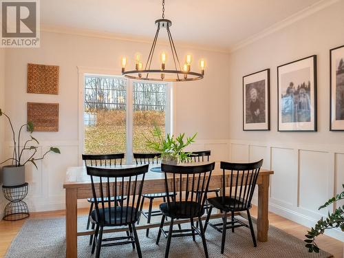 723 Carling Road, Dawson Creek, BC - Indoor Photo Showing Dining Room