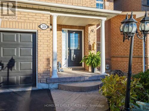 39 Walkview Crescent, Richmond Hill, ON - Outdoor