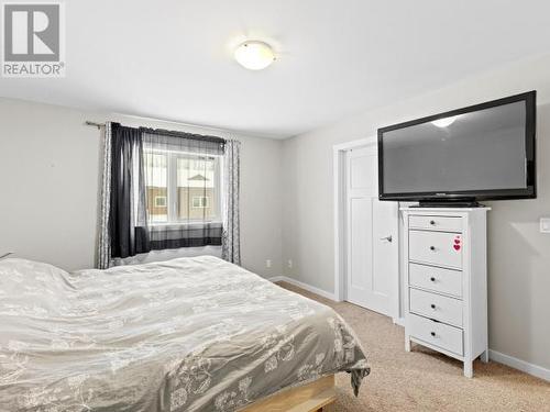 107-113 Mallard Way, Whitehorse, YT - Indoor Photo Showing Bedroom