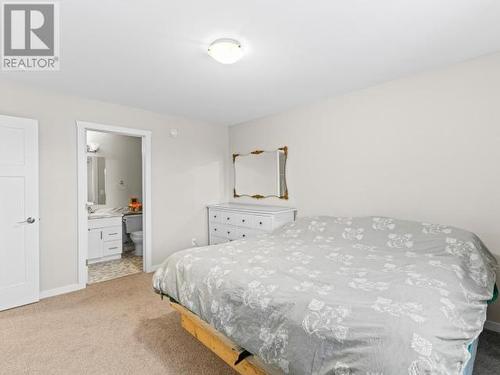 107-113 Mallard Way, Whitehorse, YT - Indoor Photo Showing Bedroom