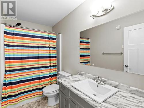 107-113 Mallard Way, Whitehorse, YT - Indoor Photo Showing Bathroom