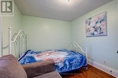 62 Harold Street, Oshawa (Central), ON - Indoor Photo Showing Bedroom