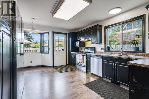 5115 Chute Lake Crescent, Kelowna, BC - Indoor Photo Showing Kitchen With Double Sink