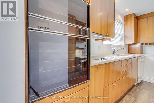 22 Dashwood Crescent, Toronto, ON - Indoor Photo Showing Kitchen